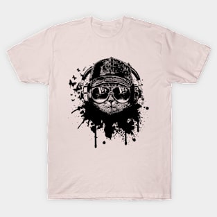 Cute cat listening to music T-Shirt